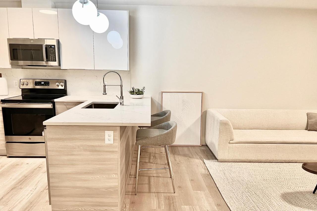 Modern 2 Bed Furnished Apartment In Quincy Esterno foto