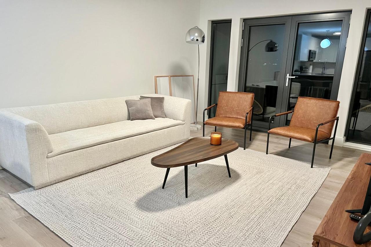 Modern 2 Bed Furnished Apartment In Quincy Esterno foto