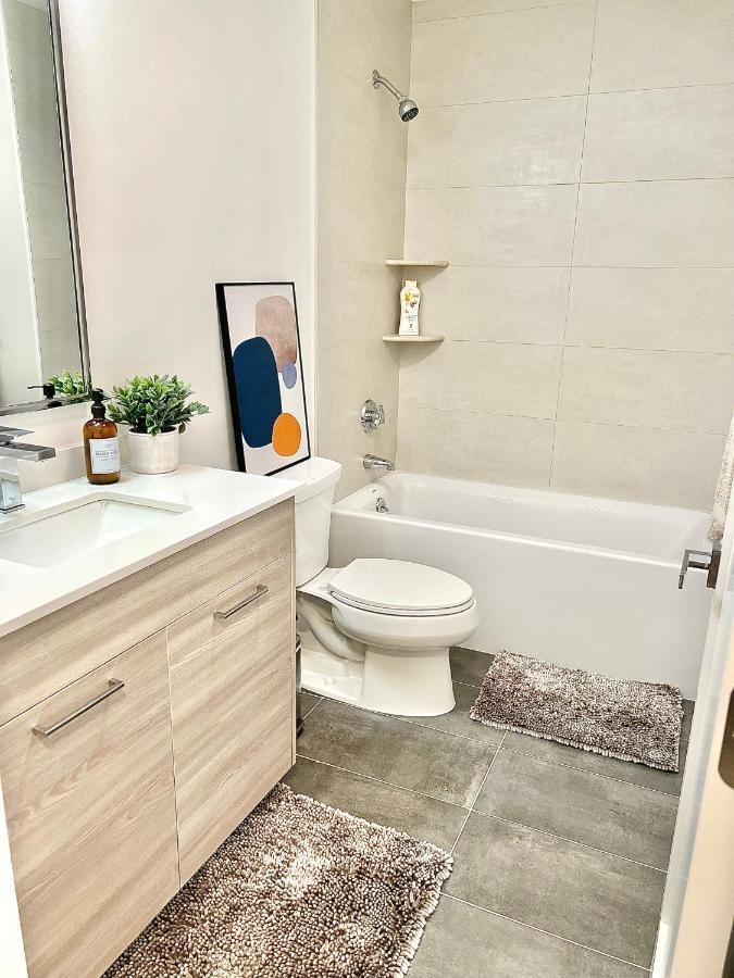 Modern 2 Bed Furnished Apartment In Quincy Esterno foto